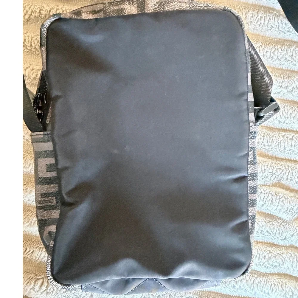 Guess USA Crossbody Messenger Bag Grey Black Geometric Logo‎ Red Stripe Small